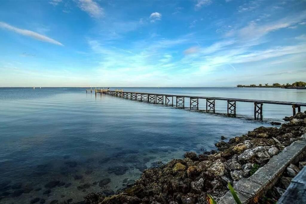 Bay View, Studio206, Beach Steps Away! Pool+Wifi Ruskin Esterno foto