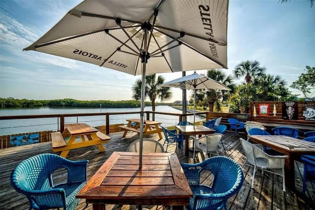 Bay View, Studio206, Beach Steps Away! Pool+Wifi Ruskin Esterno foto