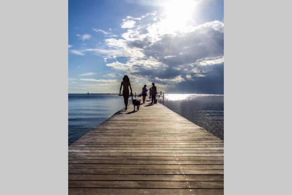 Bay View, Studio206, Beach Steps Away! Pool+Wifi Ruskin Esterno foto