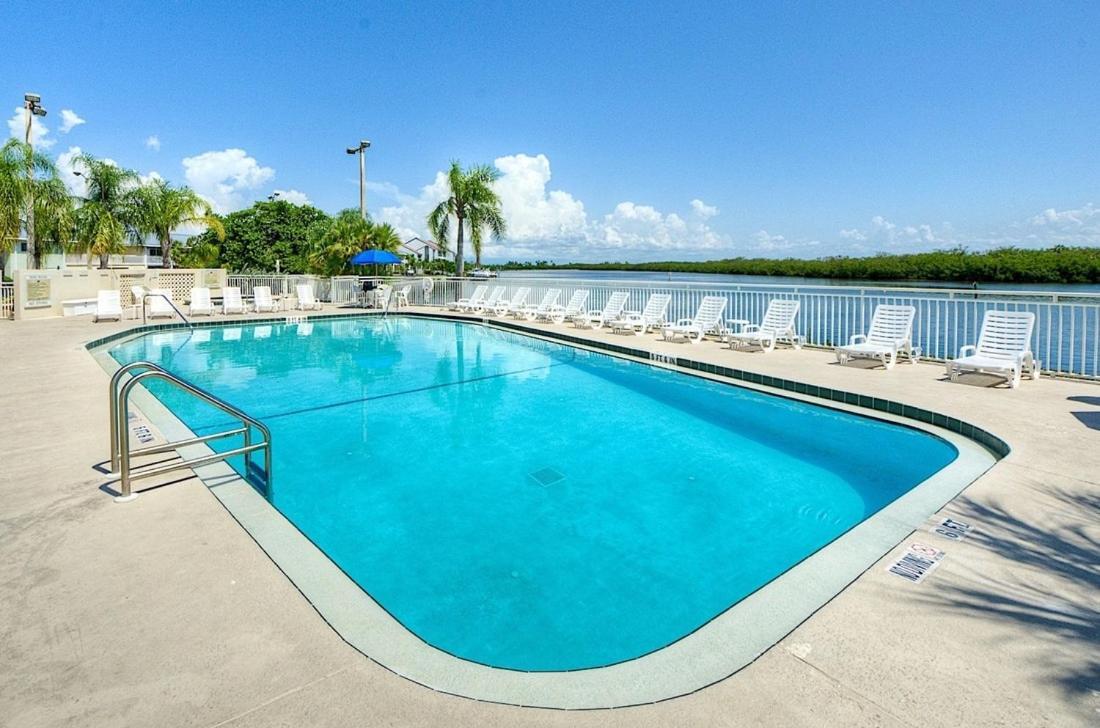 Bay View, Studio206, Beach Steps Away! Pool+Wifi Ruskin Esterno foto