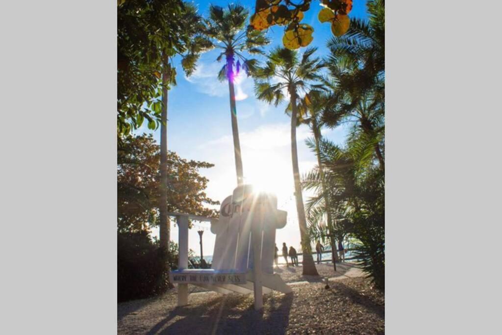 Bay View, Studio206, Beach Steps Away! Pool+Wifi Ruskin Esterno foto
