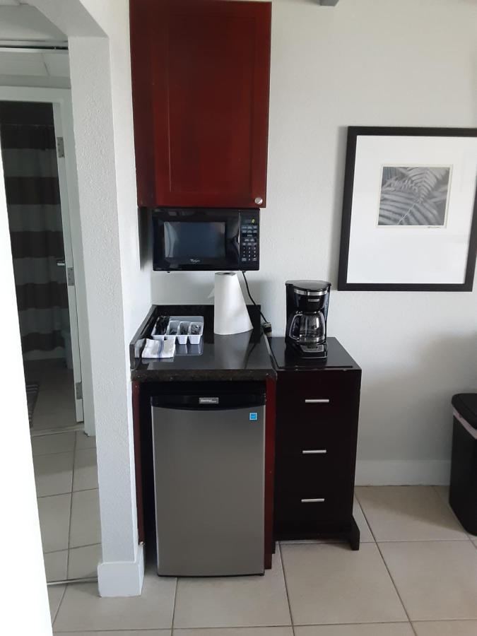 Bay View, Studio206, Beach Steps Away! Pool+Wifi Ruskin Esterno foto