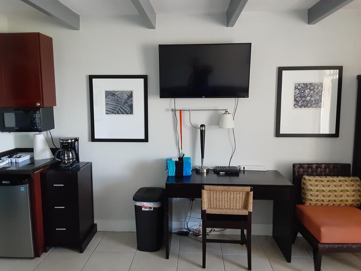 Bay View, Studio206, Beach Steps Away! Pool+Wifi Ruskin Esterno foto